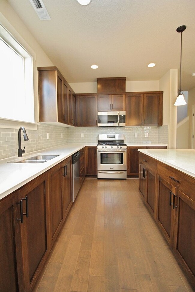 Building Photo - 13490 SW Calabash Terrace