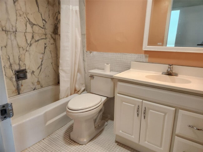 Building Photo - 3700 Galt Ocean Dr