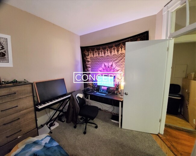 Building Photo - 6A Sunset St. Unit 2