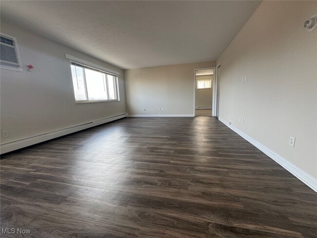 Building Photo - 12050 Lake Ave