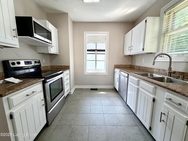 Building Photo - 1104 Barret Ave