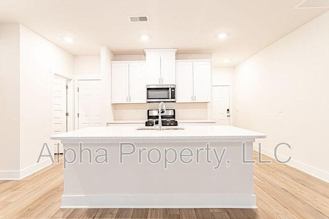 Building Photo - 212 Round Back Wy