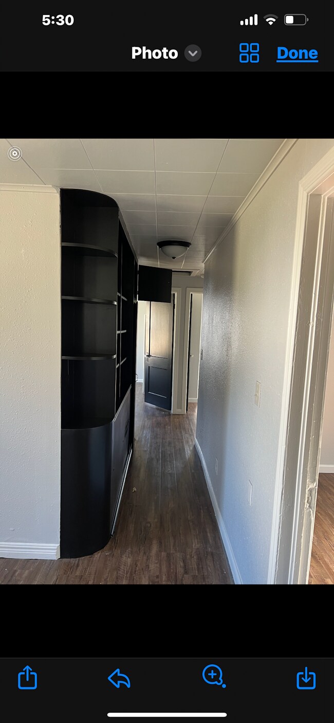 Building Photo - 1600 S Oak Ave