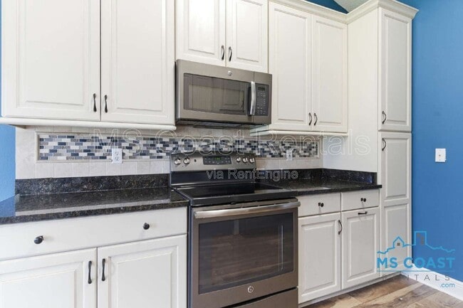 Building Photo - 14961 Greenwell Cir