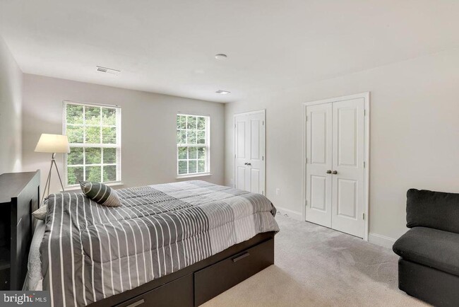 Building Photo - 4600 Potomac Highlands Cir