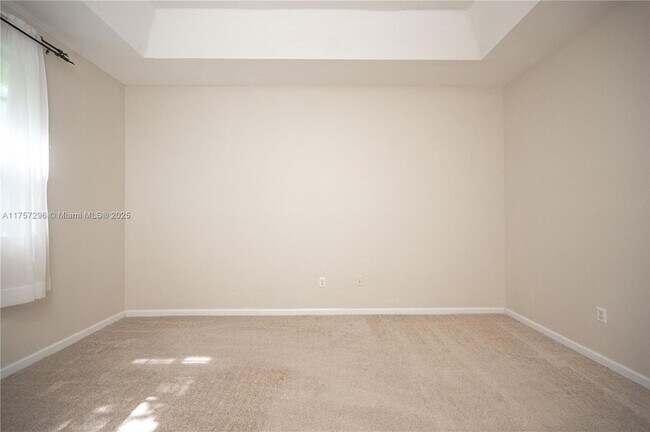 Building Photo - 445 NE 21st Ave