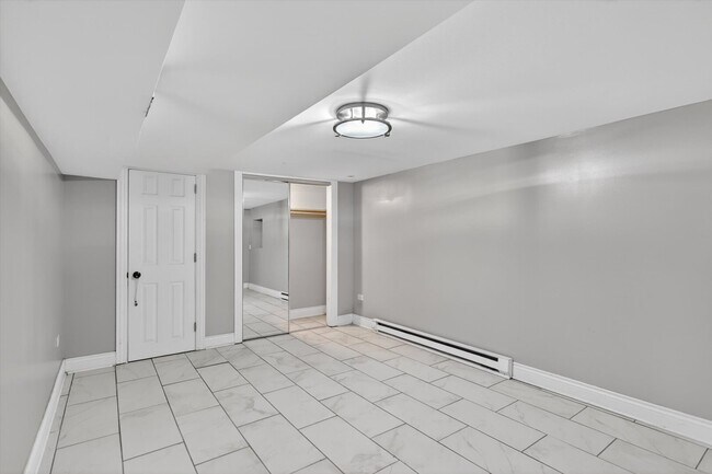 Building Photo - 3651 W Wabansia Ave