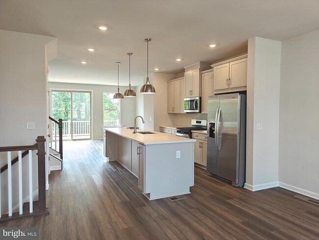 Building Photo - 9409 Barnes Lp