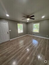 Building Photo - 121 Terrace Dr