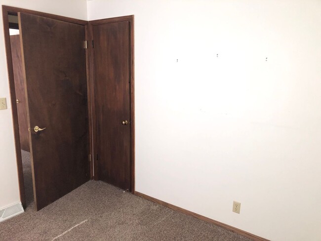 Building Photo - Single Family Home