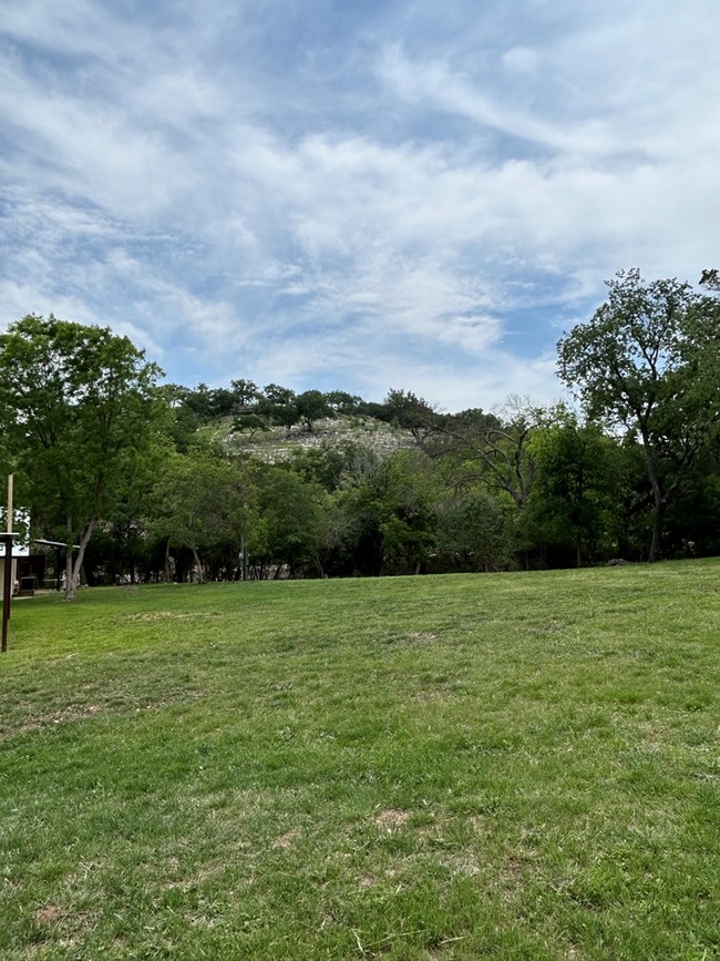 Building Photo - 210 Lange Ravine