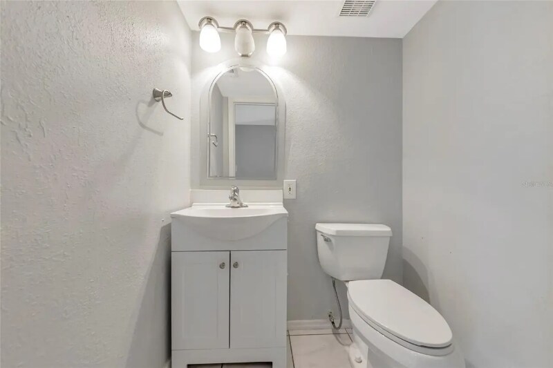 Building Photo - 405 Barlow Ave