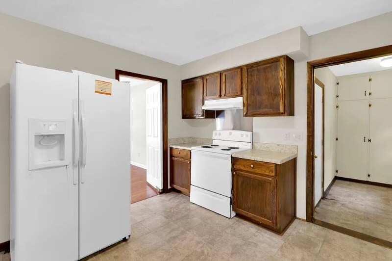 Building Photo - 728 Asheville Hwy