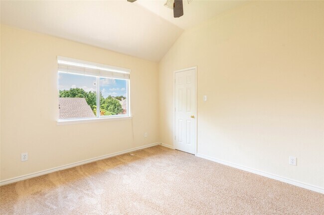 Building Photo - 4500 Carmel Mountain Dr