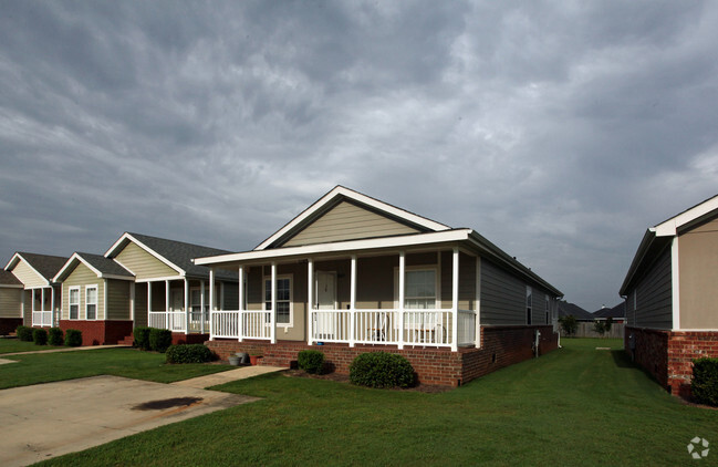 Building Photo - Inglewood Garden Homes