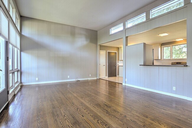 Building Photo - 3 Bdrm / 2 Bath One Level Home   Kingsport, TN