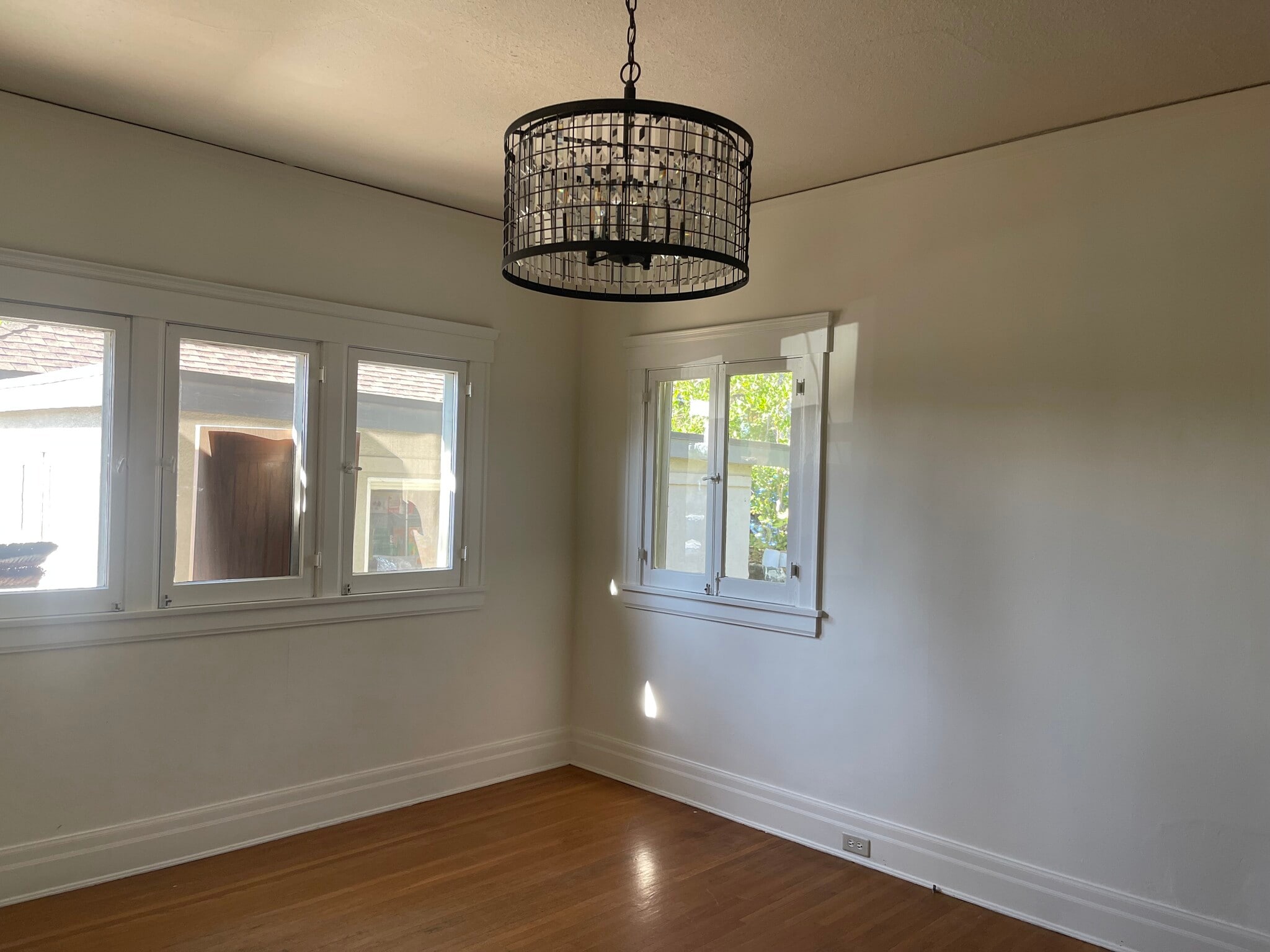 Primary Bedroom - 147 N Baldwin Ave