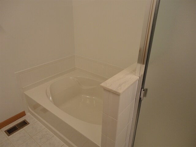 Building Photo - 1836 Waverly Way