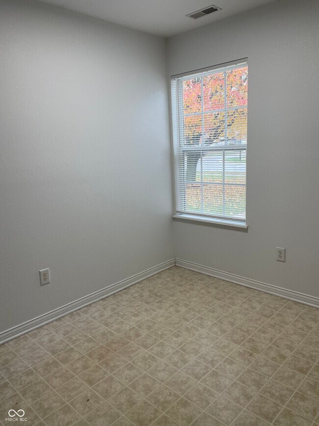 Building Photo - 1195 Count Turf Ct