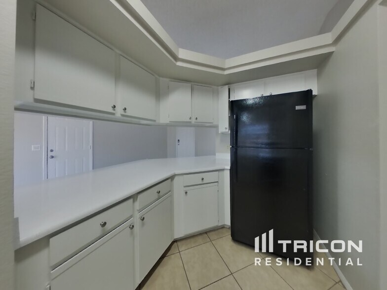 Building Photo - 1417 E Ironwood Dr