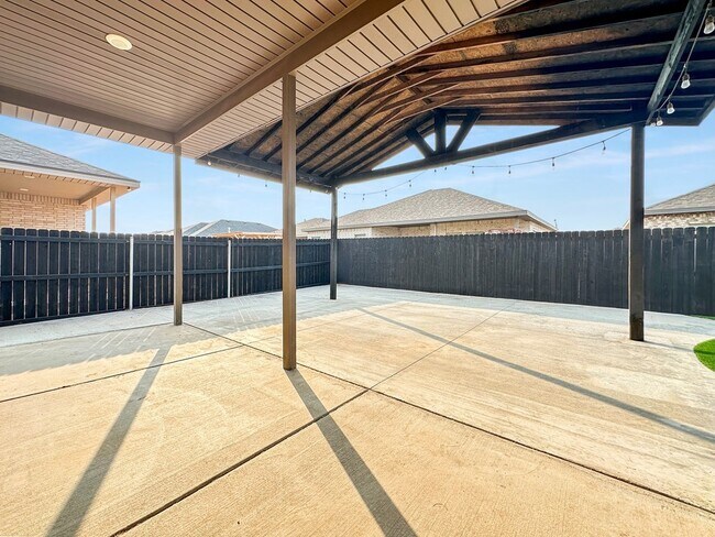 Building Photo - 1337 Masquerade Blvd