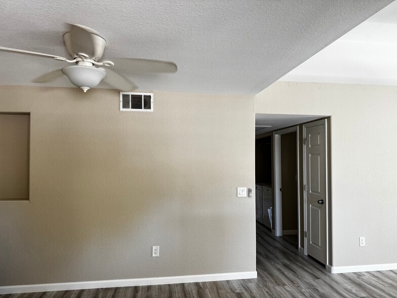 Building Photo - 2251 Wigwam Pky