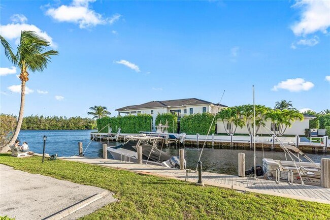 Building Photo - 750 NE Spanish River Blvd