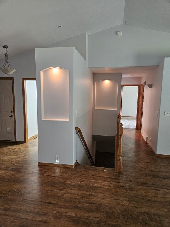 Building Photo - 300 Emmett Trail