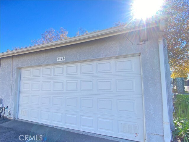 Building Photo - 156 W Walnut Ave