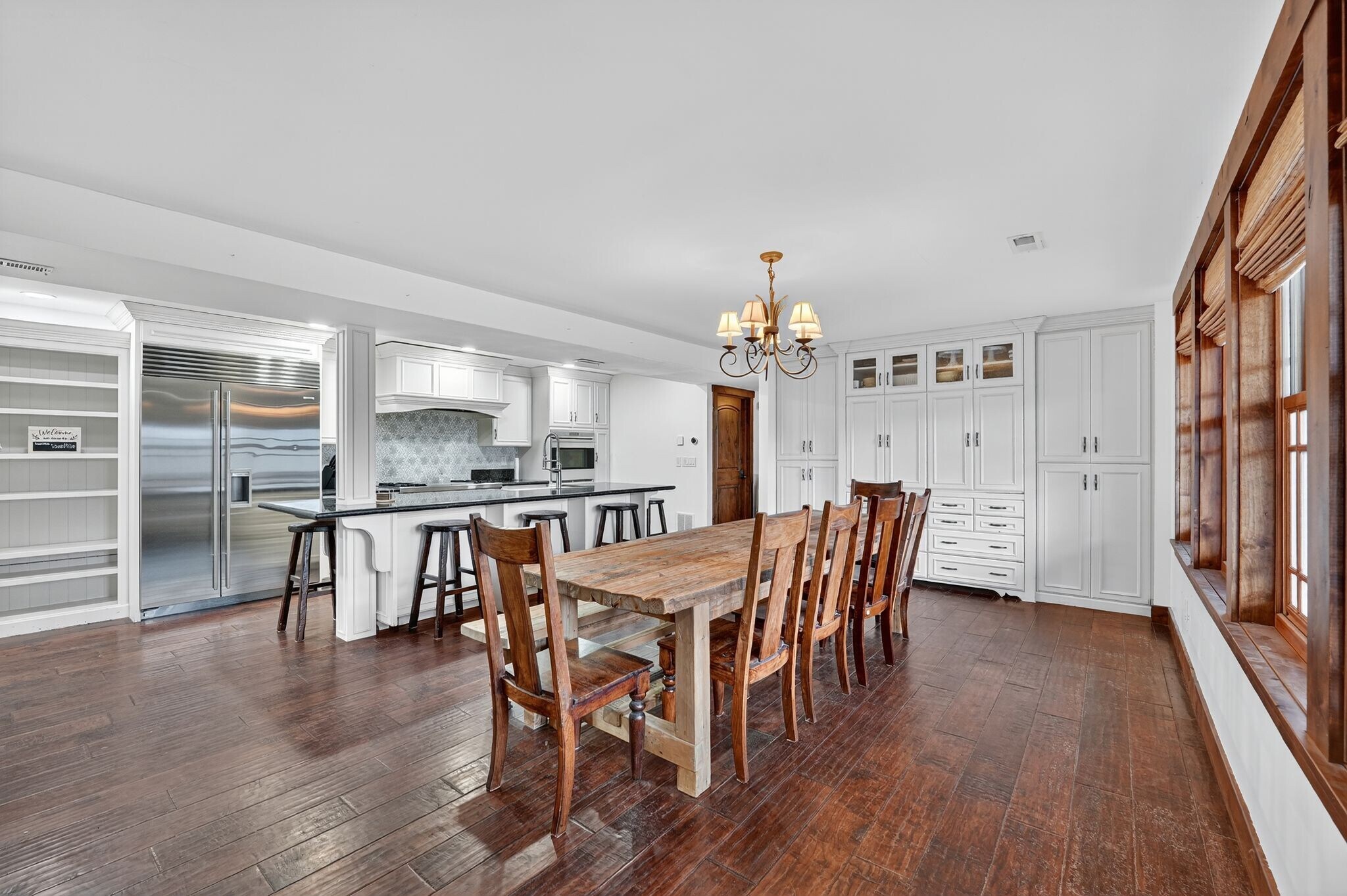 Building Photo - 7693 Whileaway Rd W