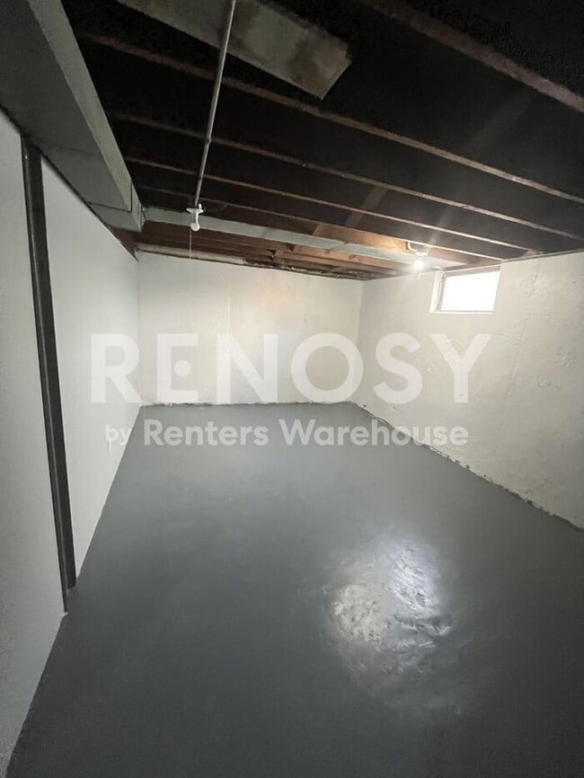 Building Photo - Four Bed Two Bath Home - Now Available - Special Offer, see details!