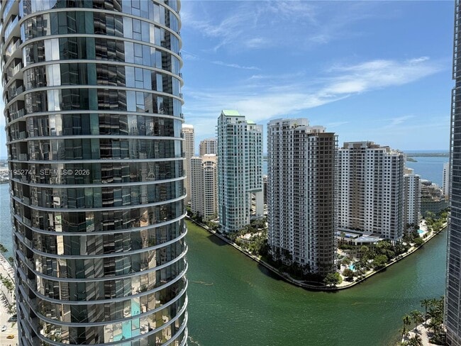 Building Photo - 200 Biscayne Blvd Way