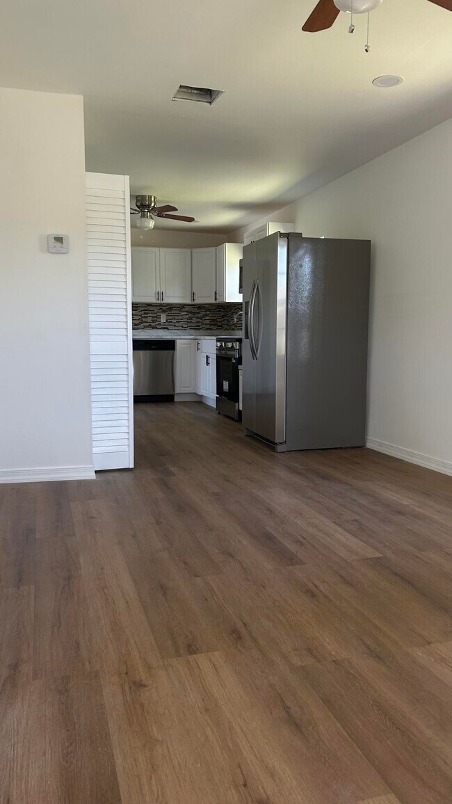 Building Photo - 1601 N 17th St