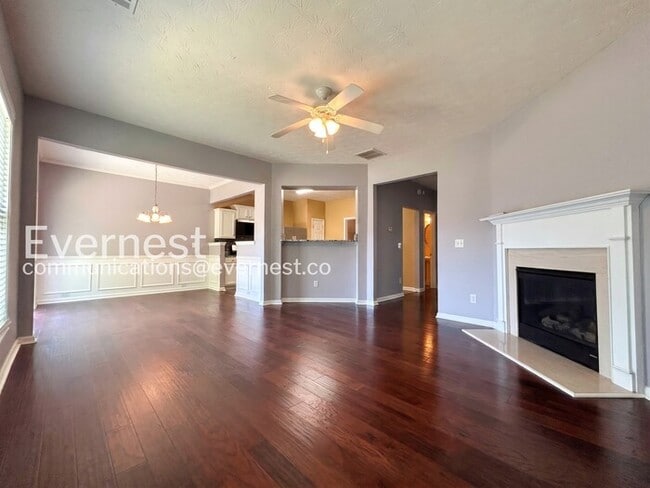 Building Photo - 729 Mountain Laurel Dr