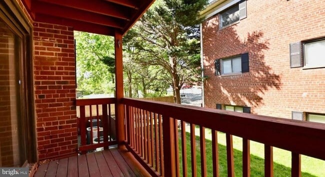 Building Photo - 236 W Taylor Run Pkwy