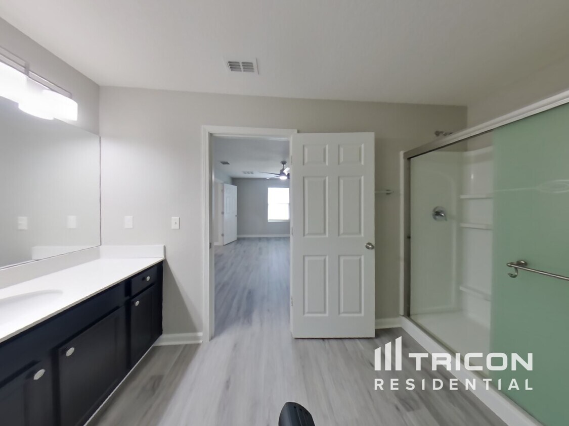 Building Photo - 77009 Birdseye Ct