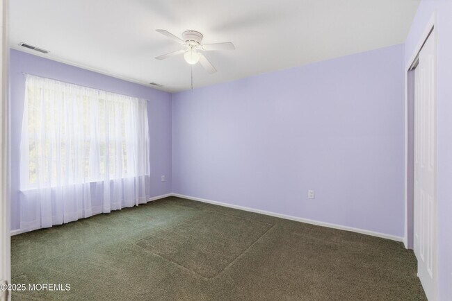 Building Photo - 857 Woodbury Dr