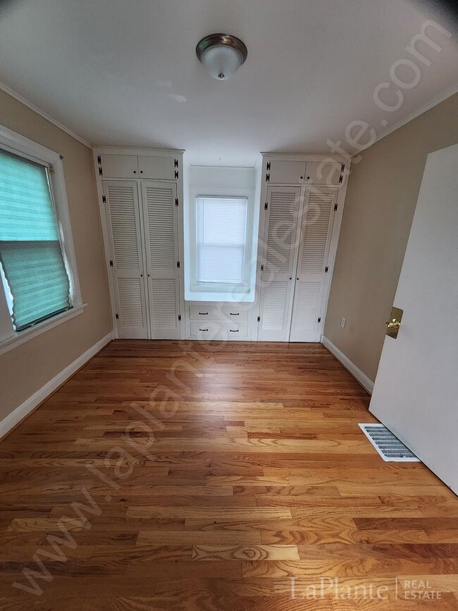 Building Photo - Beautiful 3 Bedroom Home for Rent