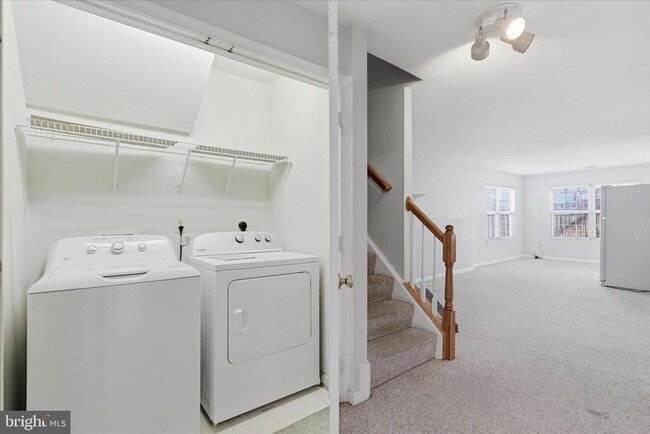 Building Photo - 8731 Farnham Way