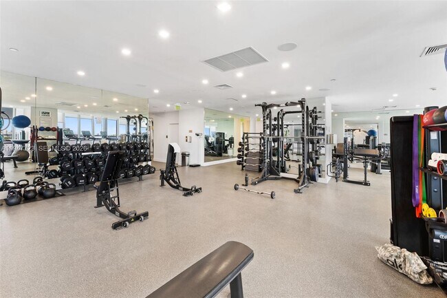 Building Photo - 1100 Biscayne Blvd