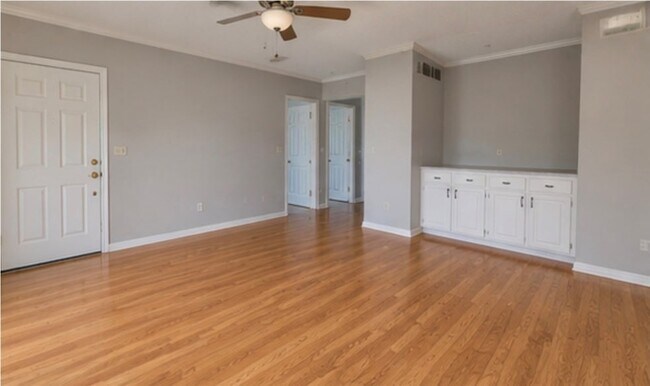Building Photo - 502 Seagull Dr