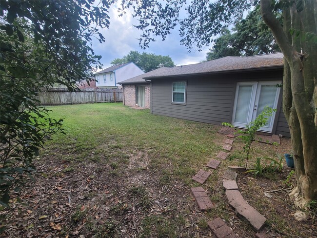 Building Photo - 22715 Braken Manor Ln