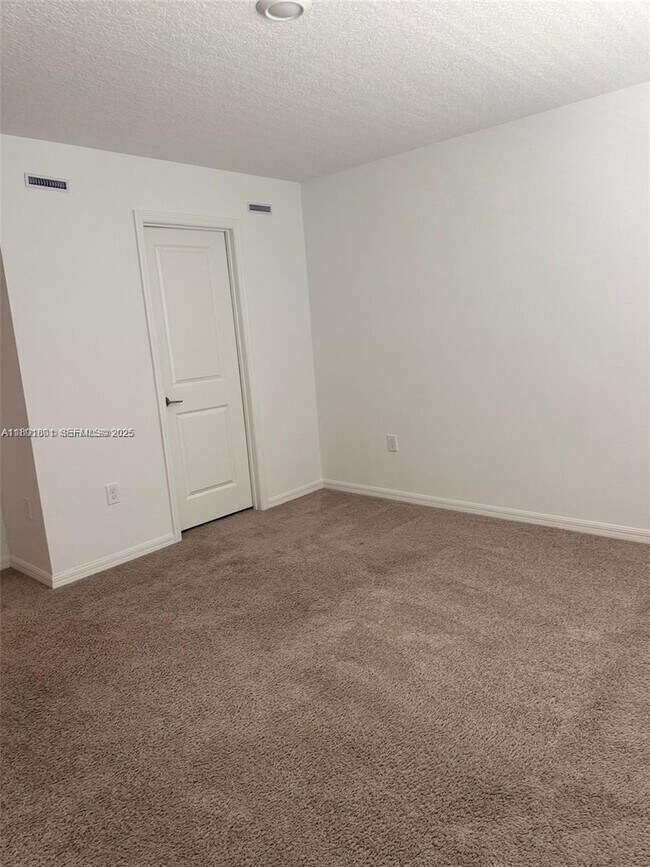 Building Photo - 3563 Davenport Creek Ct