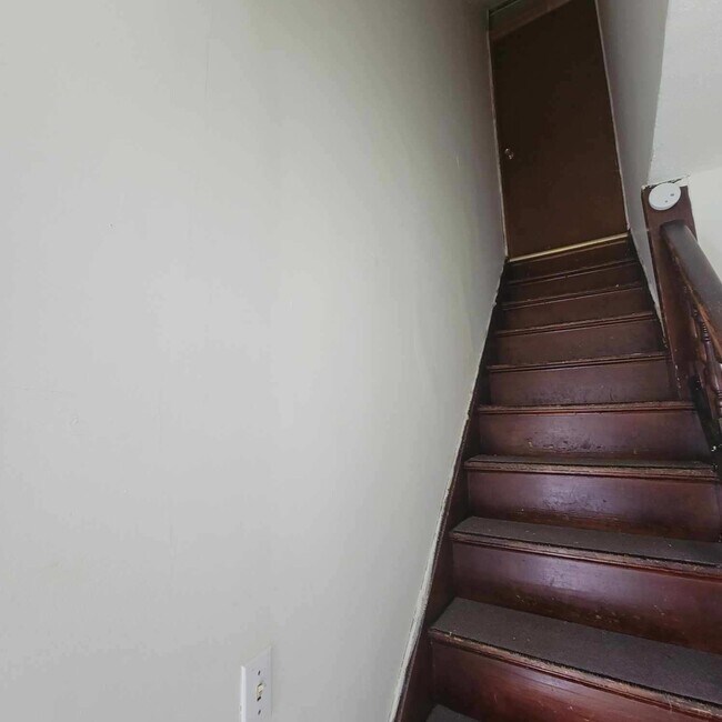 Building Photo - 127 N 9th St