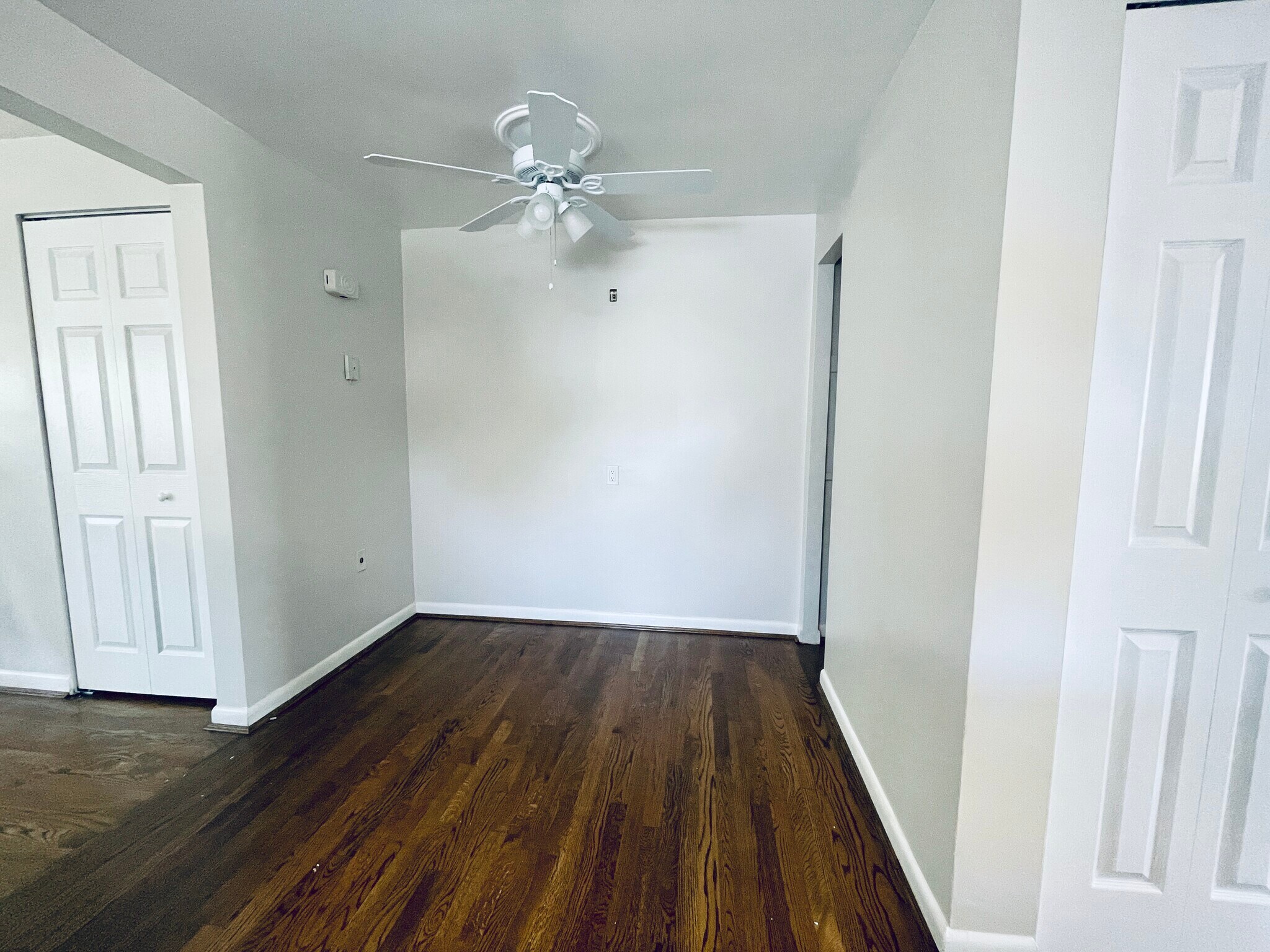 Kitchenette - 4191 Hoffman Ave