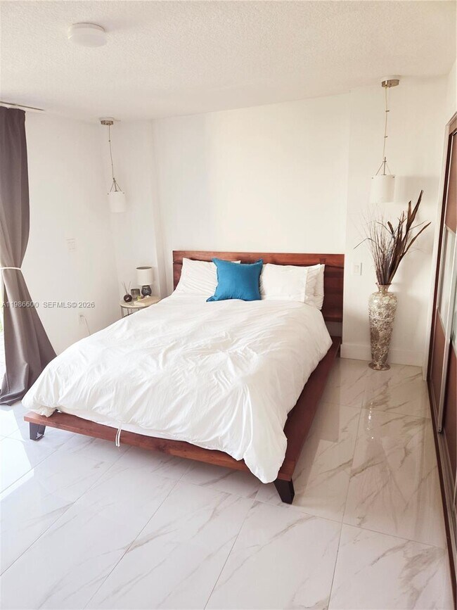 Building Photo - 1650 Coral Wy