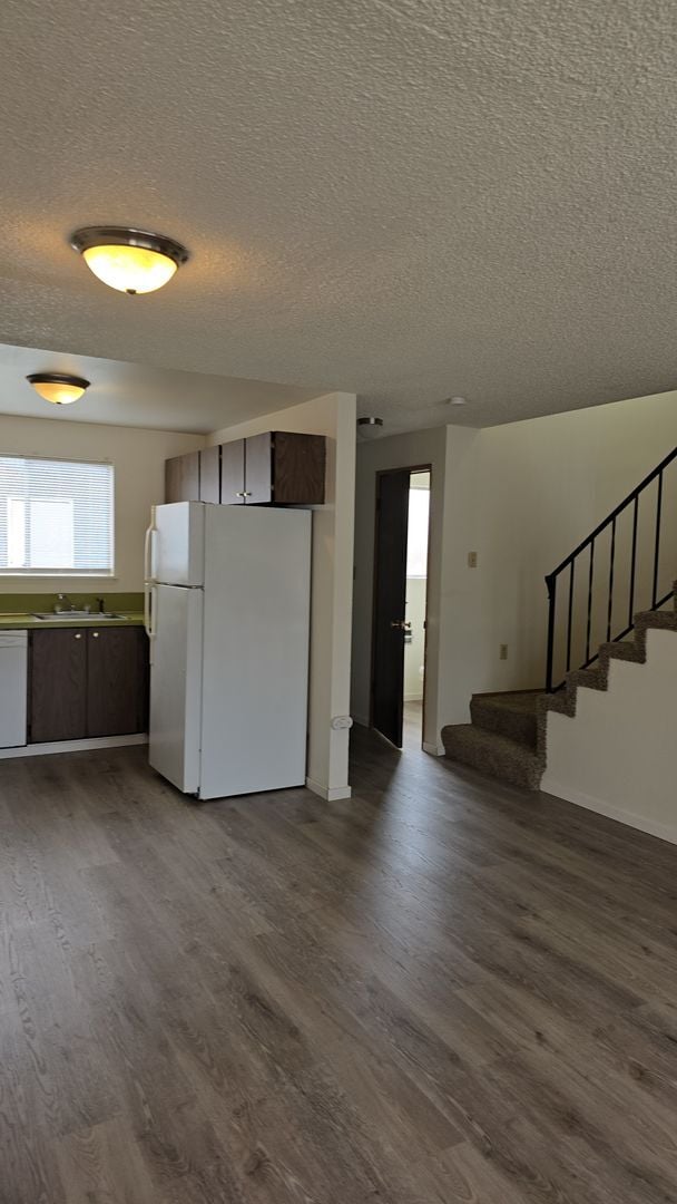 Building Photo - 2 Bedroom Duplex in Shelton