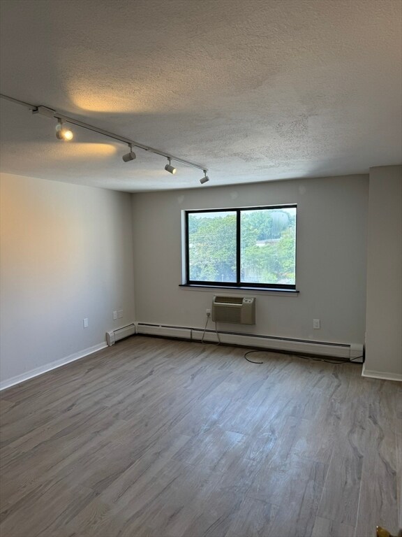 Building Photo - 141 Coolidge Ave