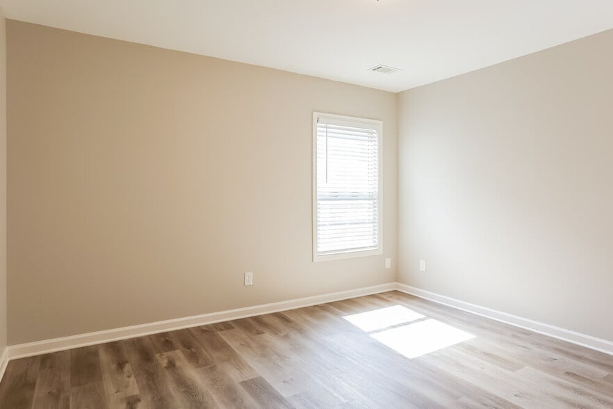 Building Photo - 370 Brannigan Ct