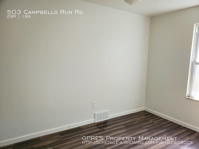 Building Photo - Cute and Cozy Harmar Home
